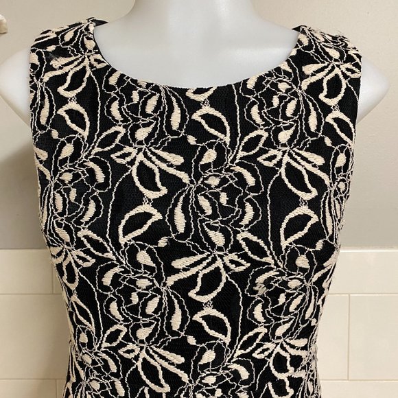 Woman Sleeveless Floral Bodycon Dress Size 4 - Picture 3 of 8